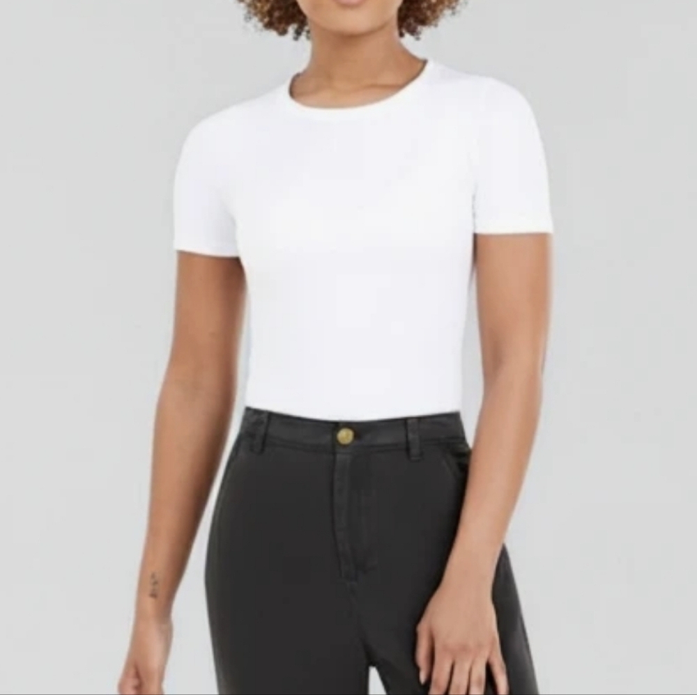 Tahari White Short Sleeve Tee Ribbed Crewneck Women's Medium Cotton Tshirt